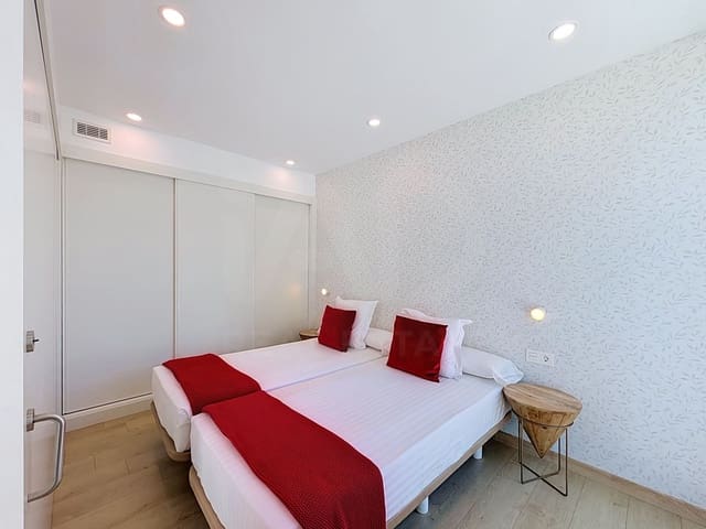 Local Comercial en Pontevedra ciudad en venta con piscina - 1.250.000 € (Ref: 9988062)