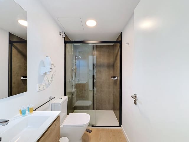 Local Comercial en Pontevedra ciudad en venta con piscina - 1.250.000 € (Ref: 9988062)