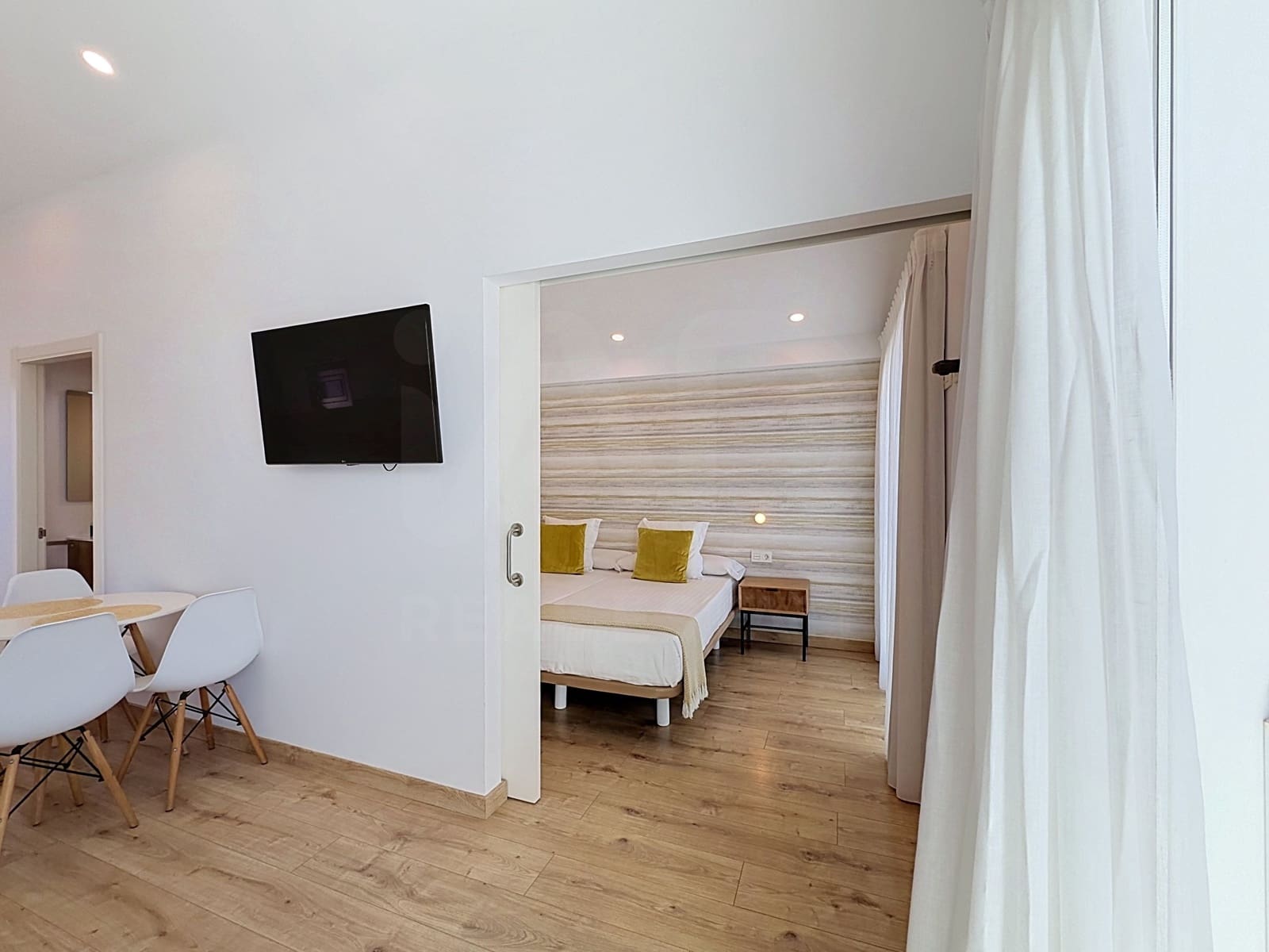 Commercieel te koop in Pontevedra stad met zwembad - € 1.250.000 (Ref: 9988062)