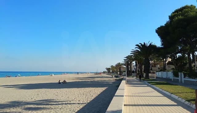 Byggetomt til salgs i Tarragona by - € 4 400 000 (Ref: 9988066)