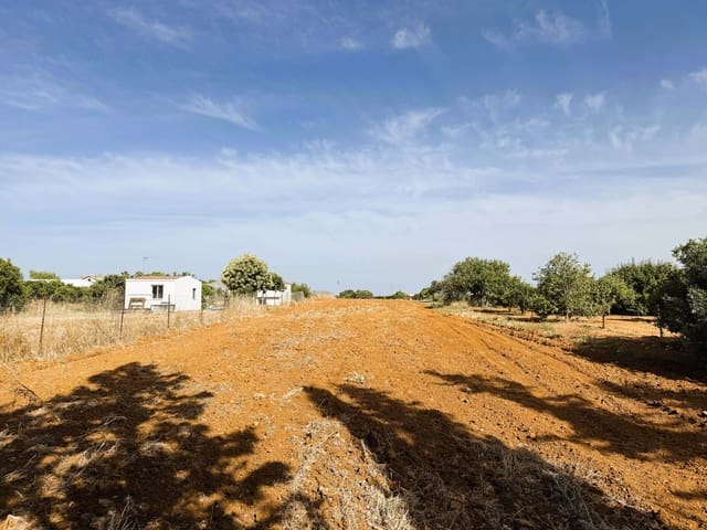 Grunde uden byggetilladelser til salg i Cádiz by - € 295.000 (Ref: 9988069)