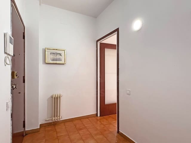 3 soveværelse Penthouse til salg i El Guinardó, Barcelona by - € 585.000 (Ref: 9988070)
