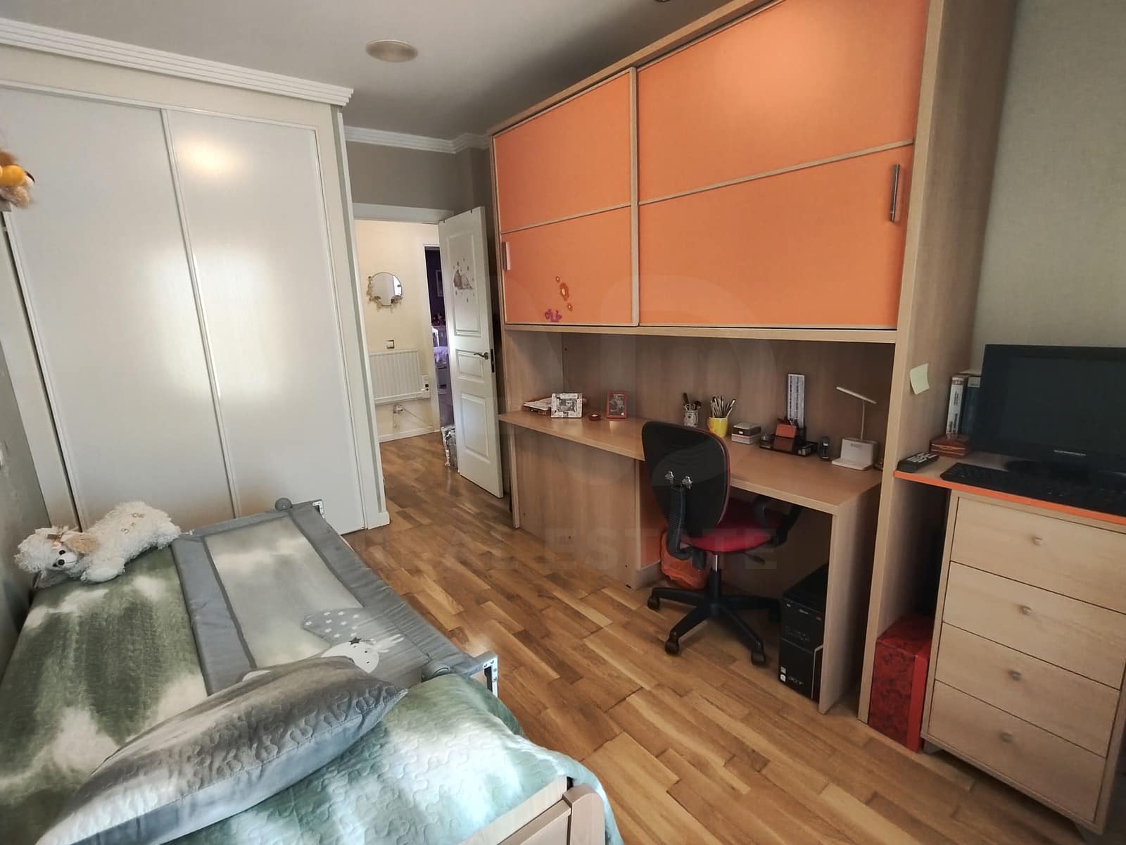 4 slaapkamer Huis te koop in Salamanca stad met zwembad garage - € 275.000 (Ref: 9988071)