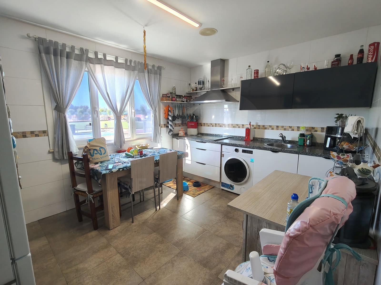 4 slaapkamer Huis te koop in Salamanca stad met zwembad garage - € 275.000 (Ref: 9988071)