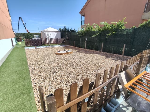 4 slaapkamer Huis te koop in Salamanca stad met zwembad garage - € 275.000 (Ref: 9988071)