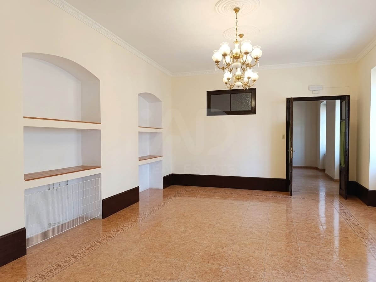 Gewerbe zu verkaufen in Barcelona Stadt - 1.998.000 € (Ref: 9988072)