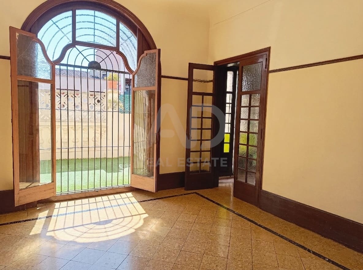Gewerbe zu verkaufen in Barcelona Stadt - 1.998.000 € (Ref: 9988072)