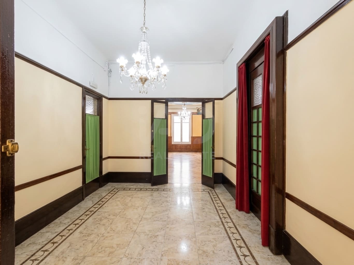 Gewerbe zu verkaufen in Barcelona Stadt - 1.998.000 € (Ref: 9988072)