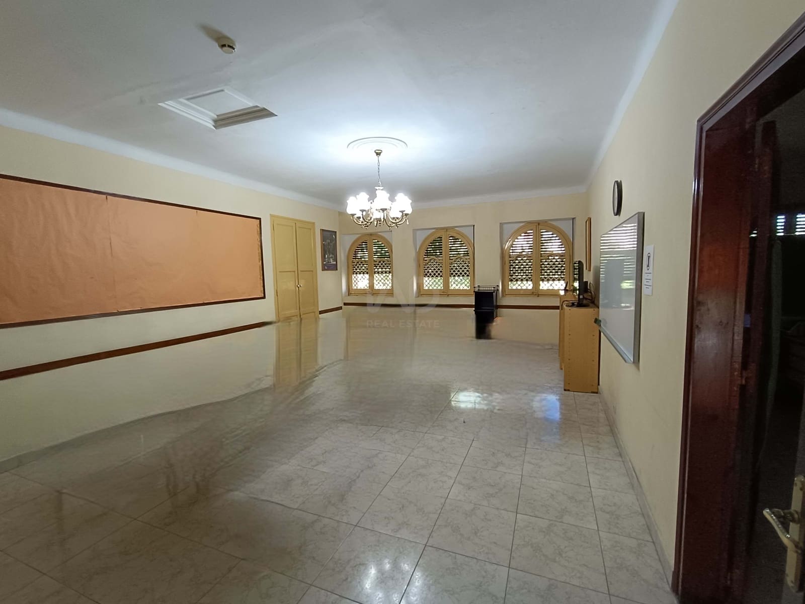 Gewerbe zu verkaufen in Barcelona Stadt - 1.998.000 € (Ref: 9988072)