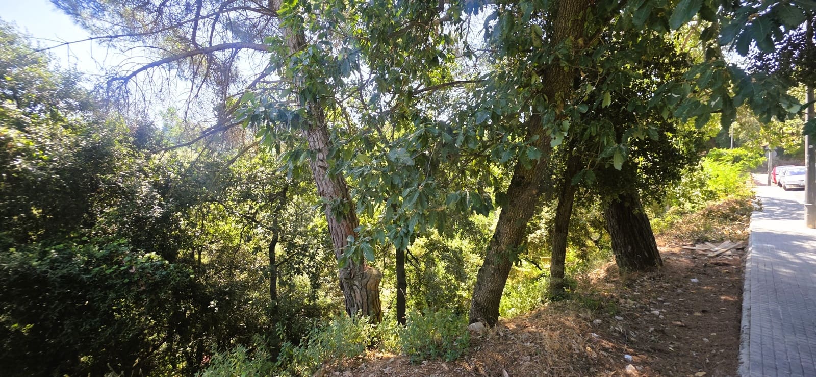 Building Plot for sale in Barcelona city - € 230,000 (Ref: 9988077)