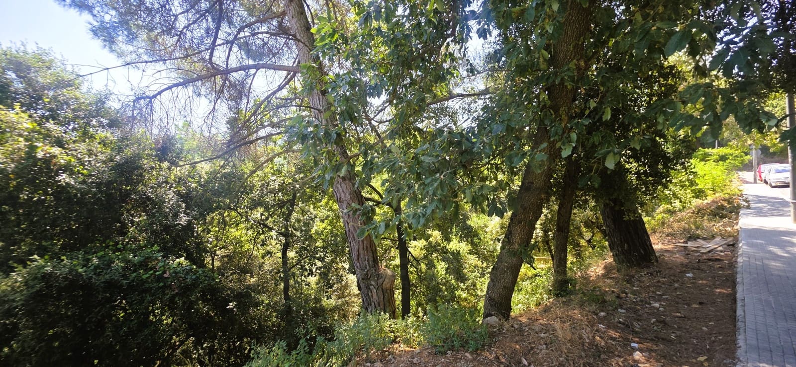 Building Plot for sale in Barcelona city - € 230,000 (Ref: 9988077)