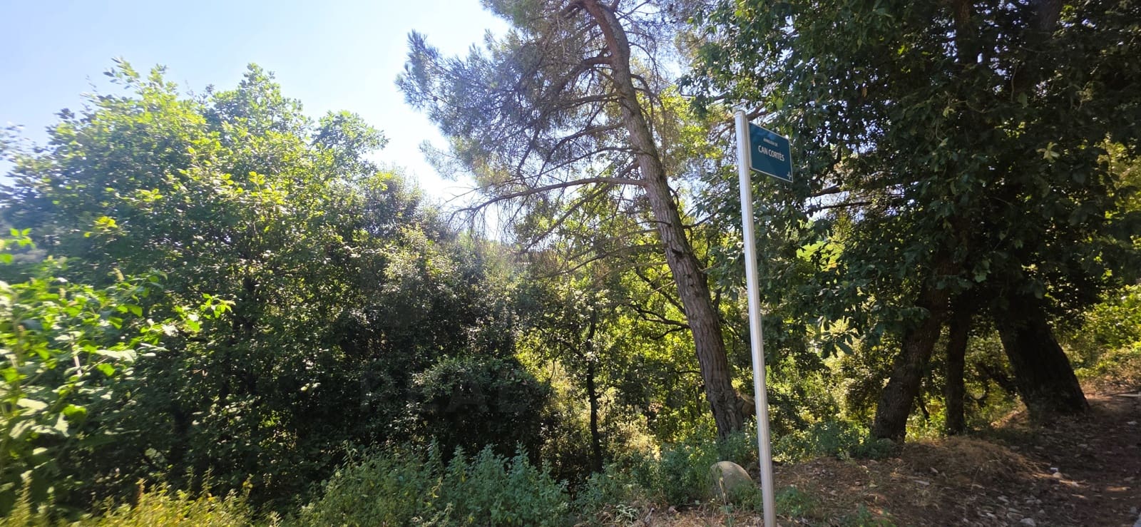 Building Plot for sale in Barcelona city - € 230,000 (Ref: 9988077)