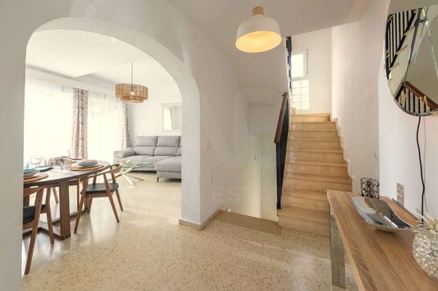 9 soverom Rekkehus til salgs i Cádiz by - € 1 150 000 (Ref: 9988078)