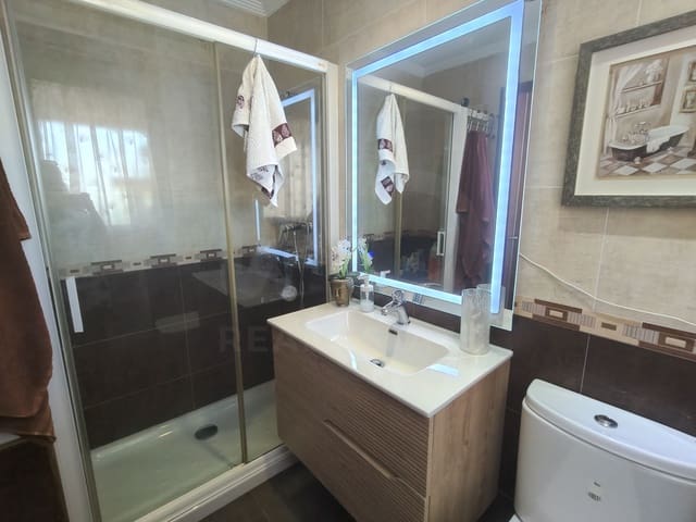 4 slaapkamer Huis te koop in Salamanca stad met zwembad garage - € 350.000 (Ref: 9988079)