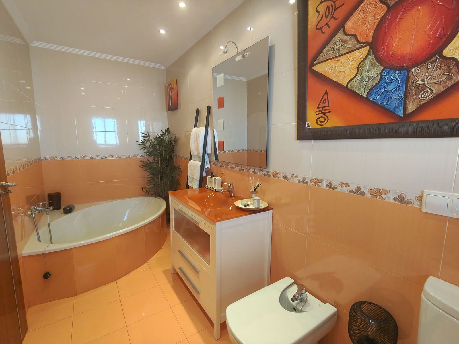 4 slaapkamer Huis te koop in Salamanca stad met zwembad garage - € 350.000 (Ref: 9988079)
