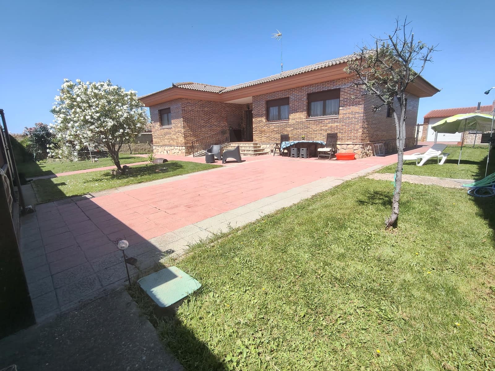 4 slaapkamer Huis te koop in Salamanca stad met zwembad garage - € 350.000 (Ref: 9988079)