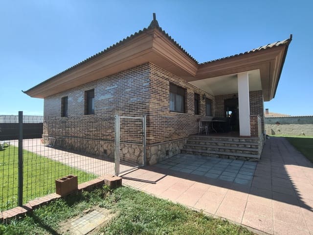 4 soveværelse Byhus til salg i Salamanca by med swimmingpool garage - € 350.000 (Ref: 9988079)