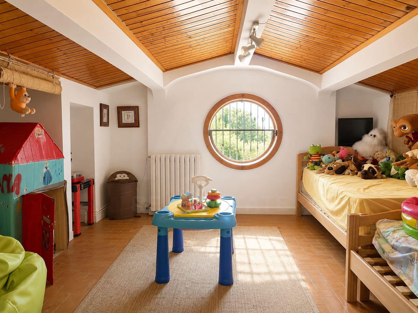 4 Zimmer Haus zu verkaufen in Terrassa mit Pool - 715.500 € (Ref: 9988080)