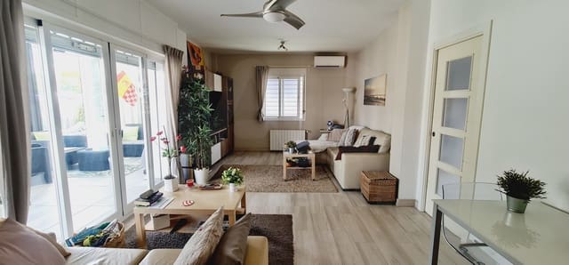 4 sypialnia Dom na sprzedaż w Pinos de Alhaurin, Alhaurín de la Torre z basenem garażem - 625 000 € (Ref: 9988084)