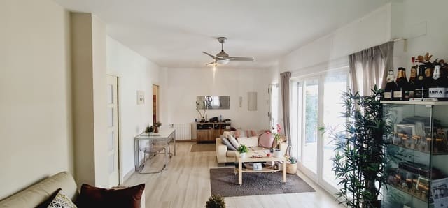 4 sypialnia Dom na sprzedaż w Pinos de Alhaurin, Alhaurín de la Torre z basenem garażem - 625 000 € (Ref: 9988084)