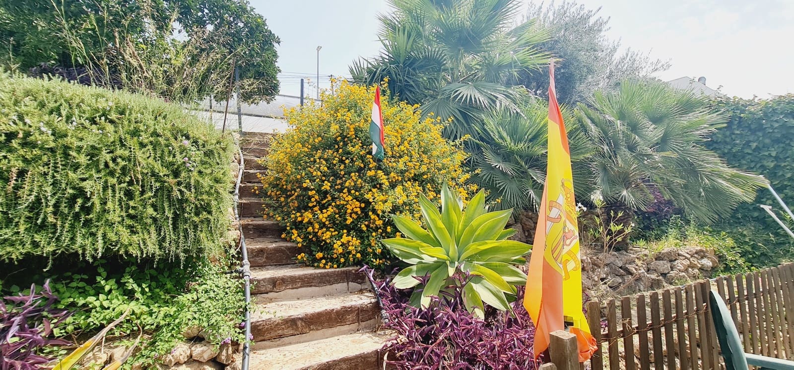 4 sypialnia Dom na sprzedaż w Pinos de Alhaurin z basenem garażem - 625 000 € (Ref: 9988084)