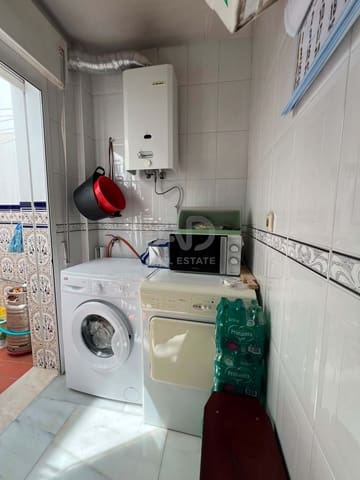 4 sovrum Lägenhet till salu i Huelva stad - 157 000 € (Ref: 9988086)
