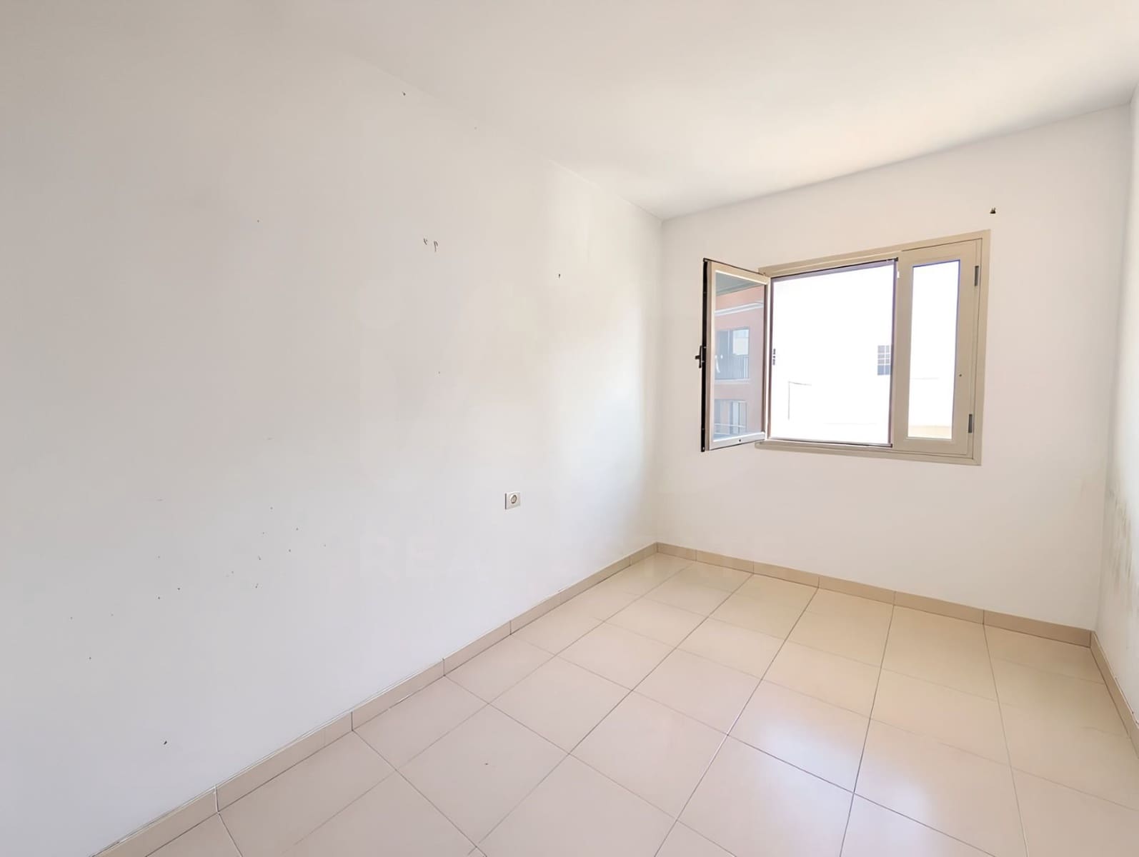 2 Zimmer Apartment zu verkaufen in Granadilla de Abona mit Garage - 175.000 € (Ref: 9988087)