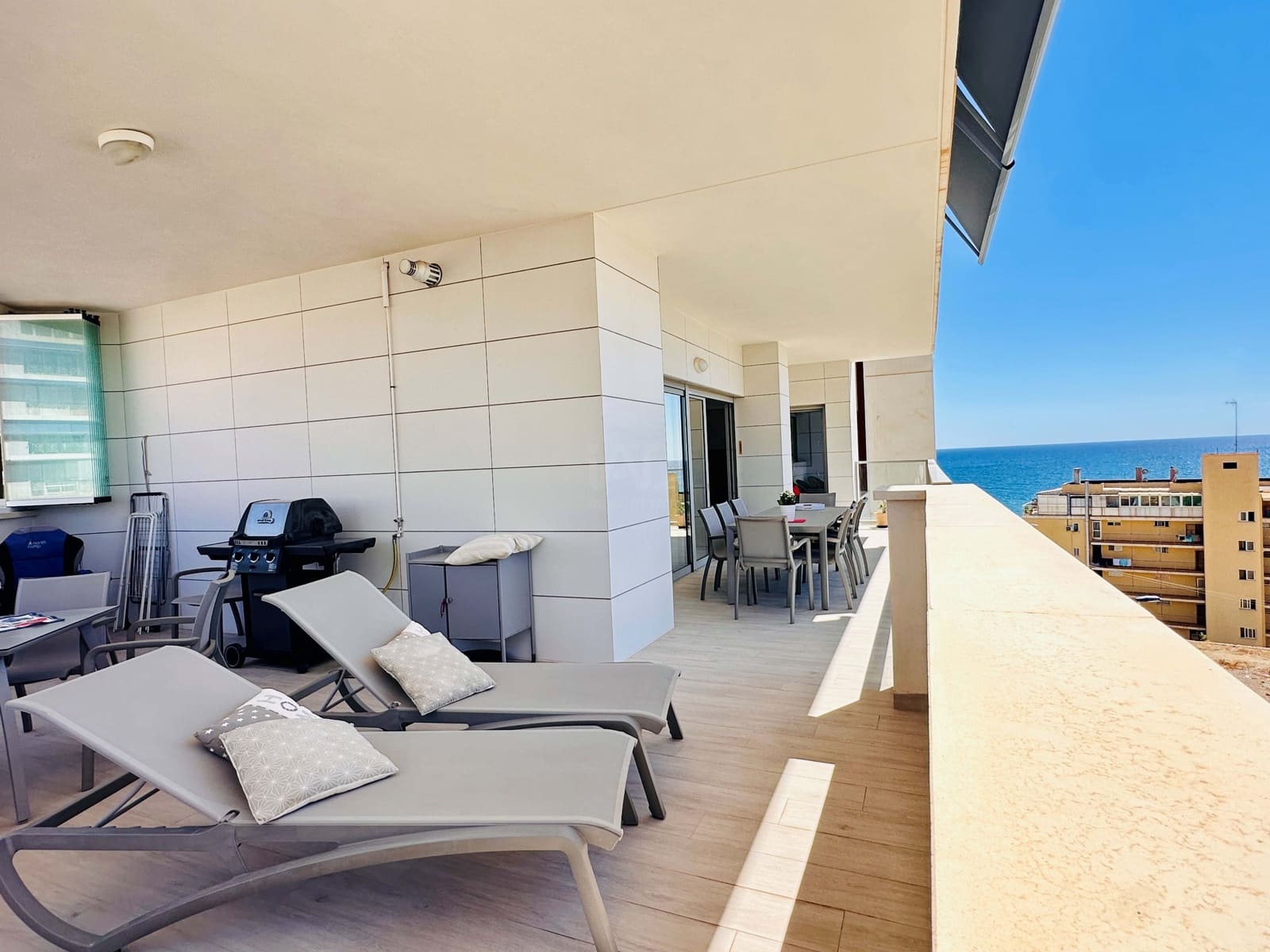 3 sypialnia Apartament na sprzedaż w La Villajoyosa / Vila Joiosa z basenem garażem - 679 000 € (Ref: 9988088)