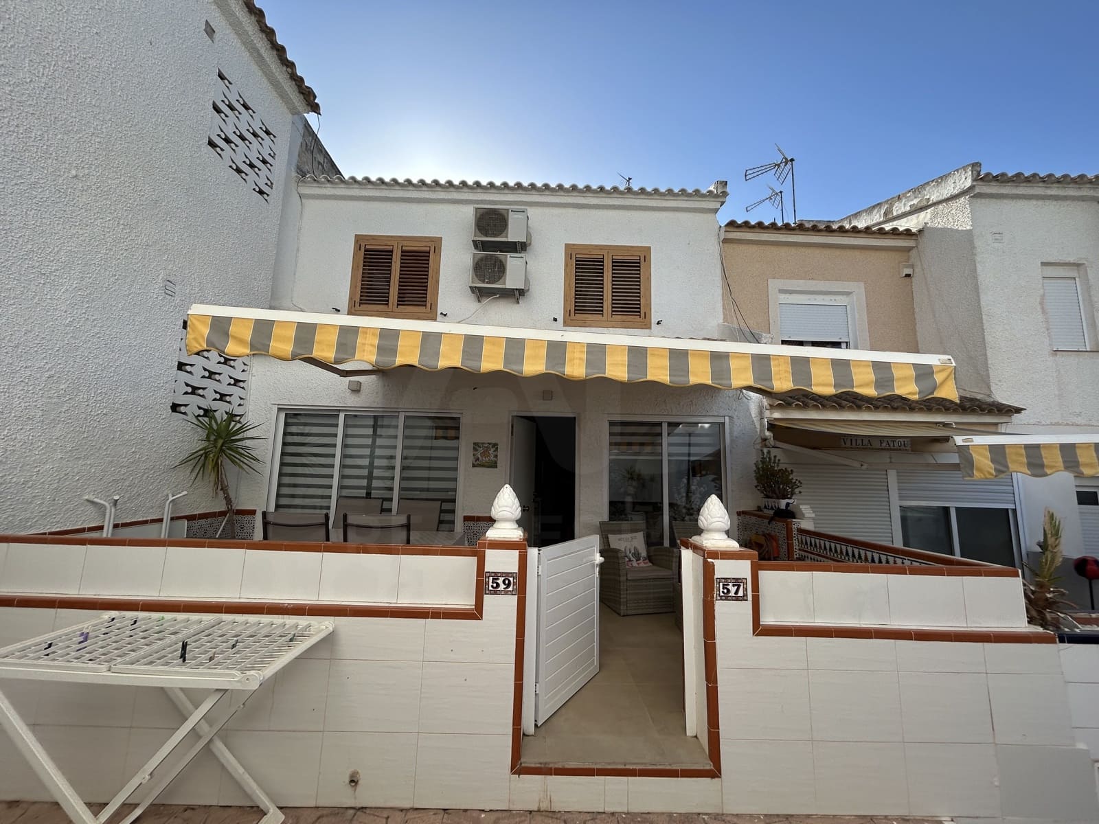 Rækkehus til salg i Torrevieja - € 179.900 (Ref: 9988089)