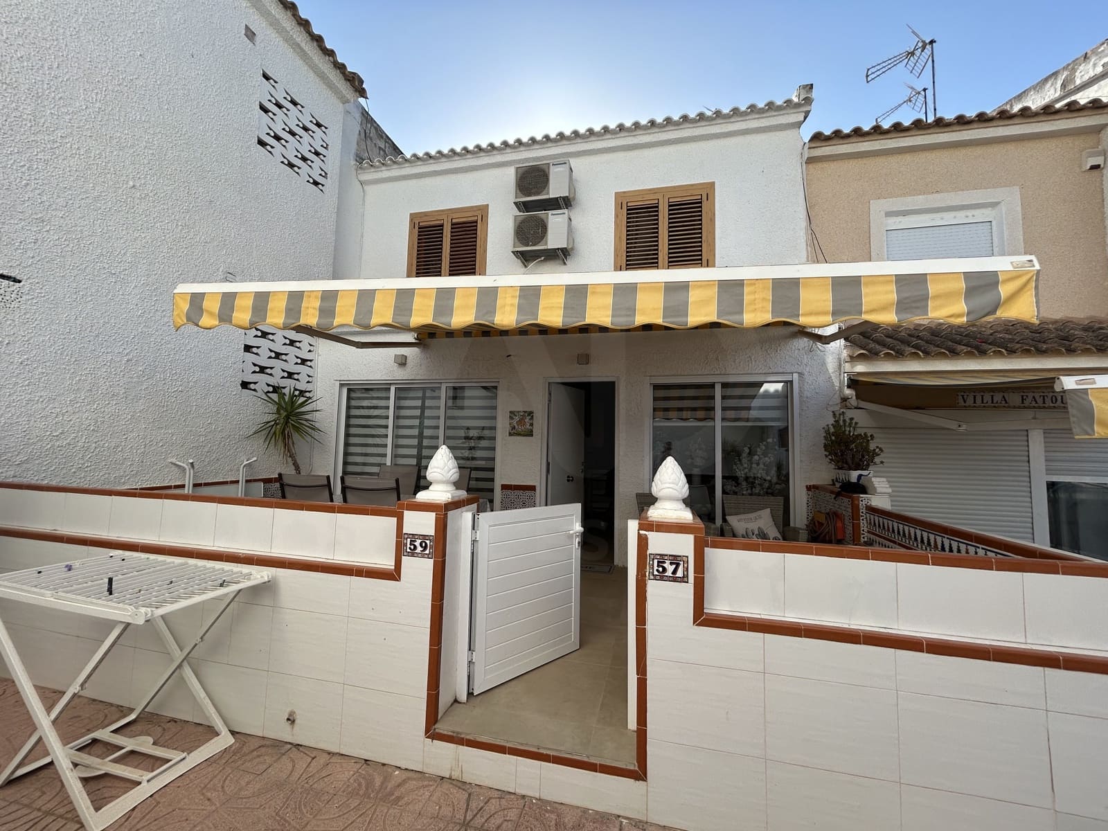 Rækkehus til salg i Torrevieja - € 179.900 (Ref: 9988089)