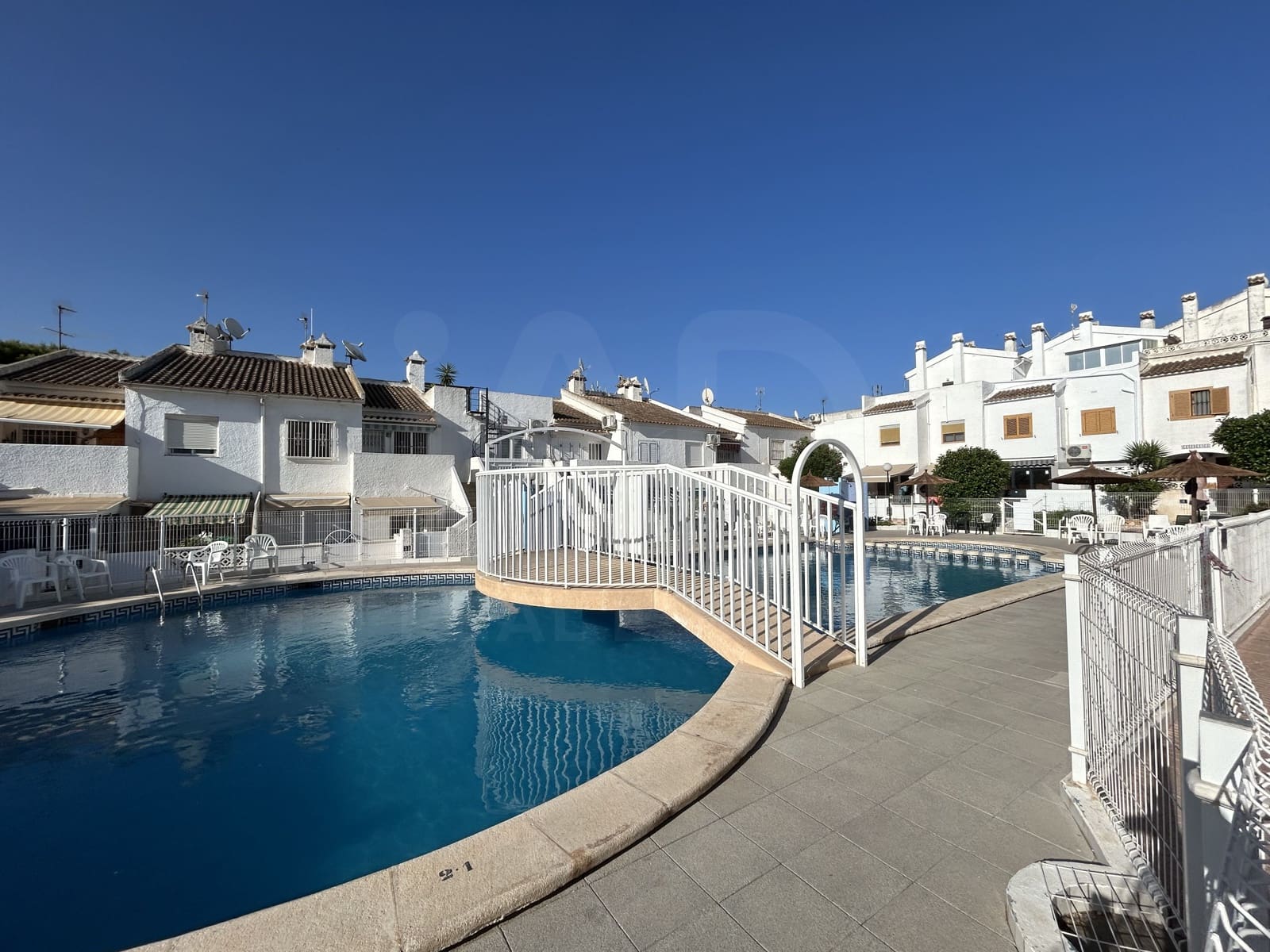 Rækkehus til salg i Torrevieja - € 179.900 (Ref: 9988089)