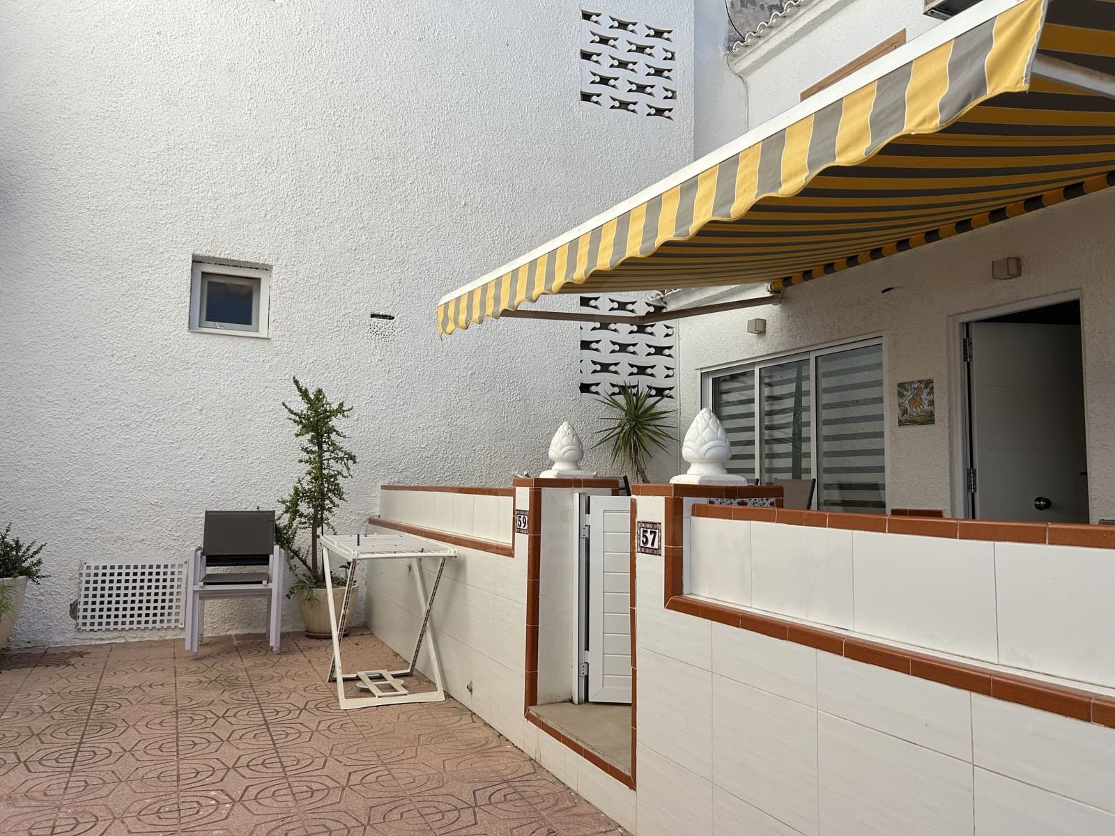 Rækkehus til salg i Torrevieja - € 179.900 (Ref: 9988089)