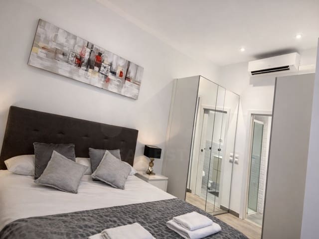 2 soveværelse Lejlighed til salg i Sant Pere, Santa Caterina i La Ribera, Barcelona by - € 460.000 (Ref: 9988090)