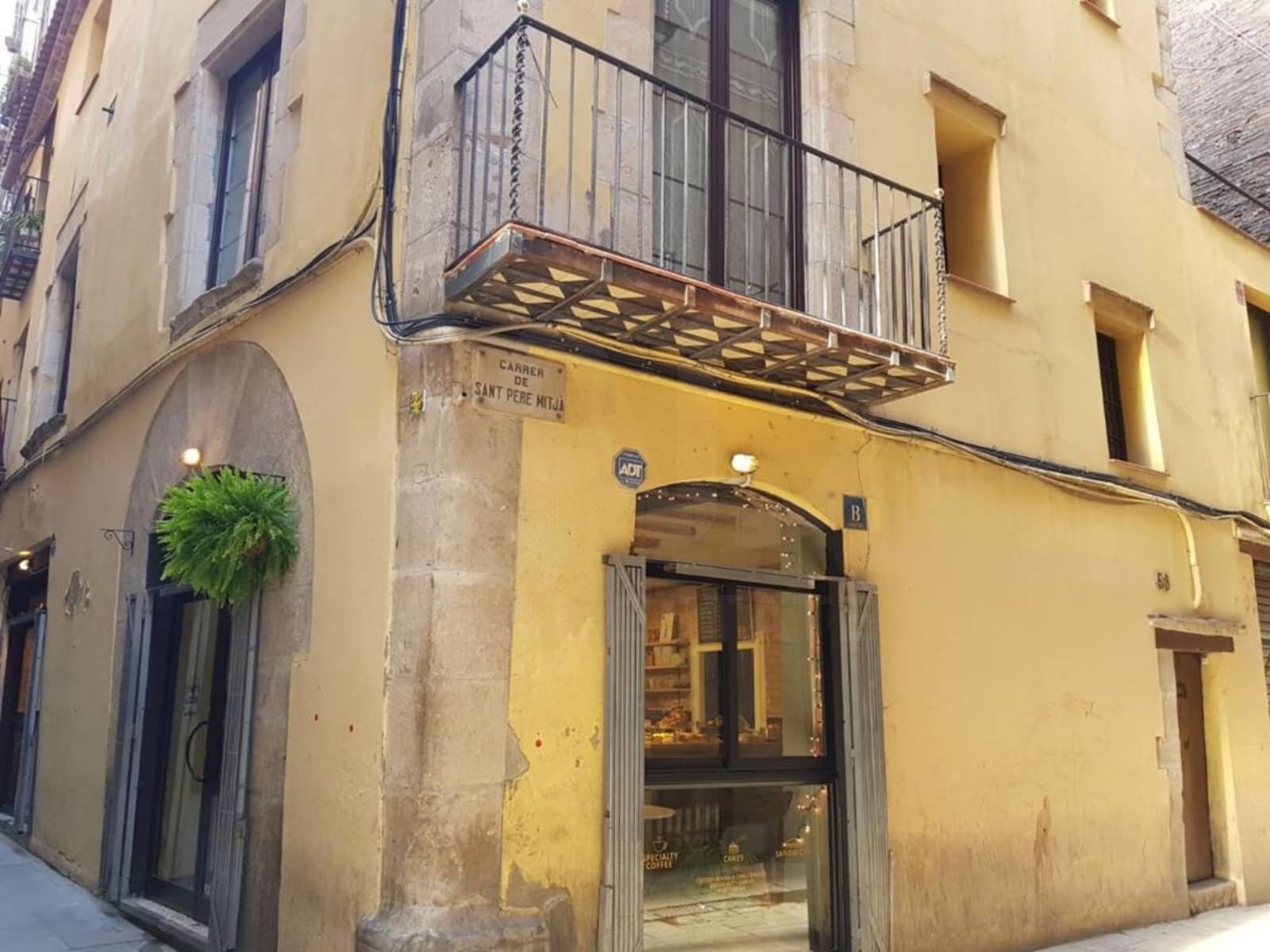 2 soveværelse Lejlighed til salg i Barcelona by - € 460.000 (Ref: 9988090)