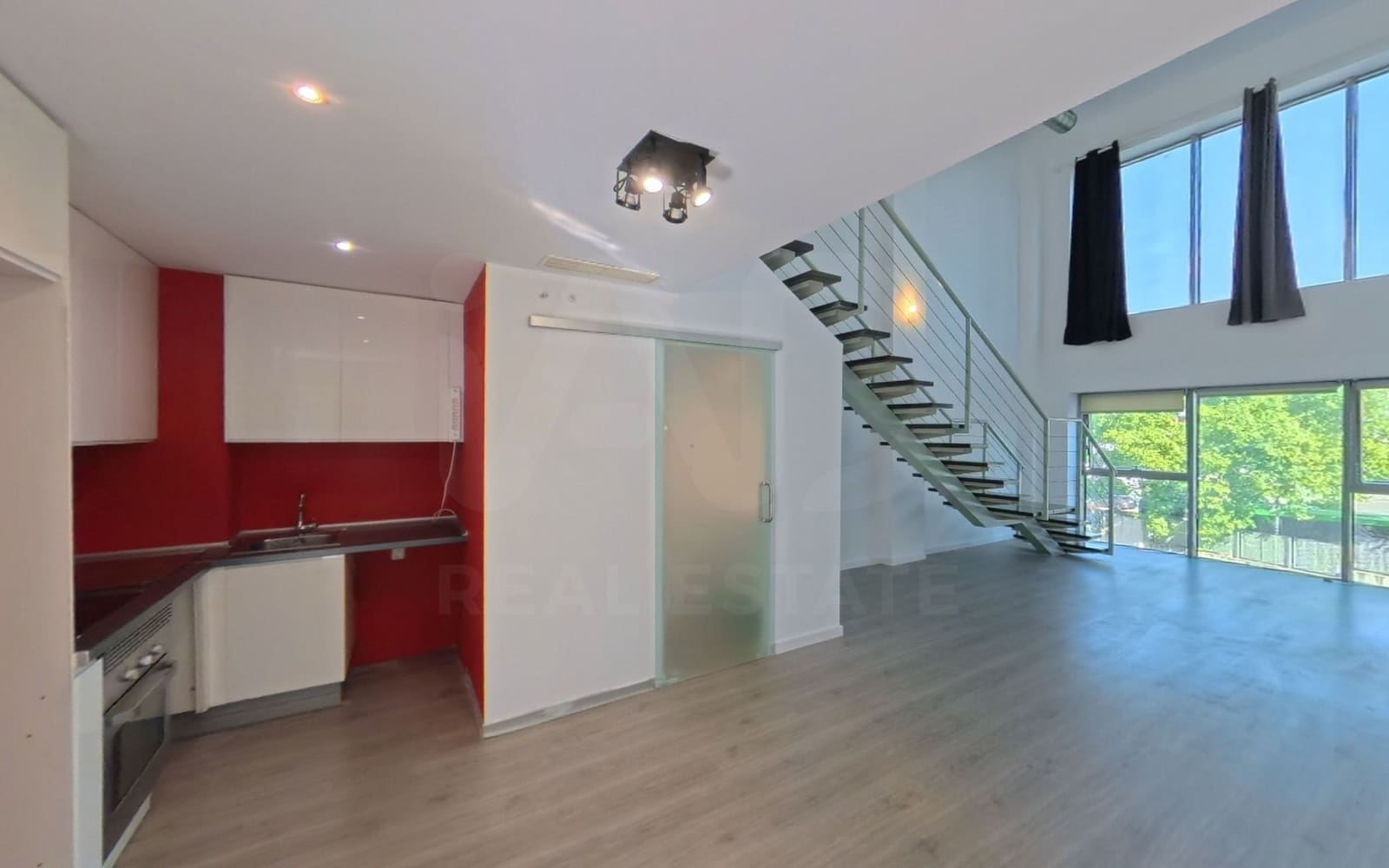 1 sypialnia Loft na sprzedaż w Miasto Madryt z garażem - 240 000 € (Ref: 9988093)