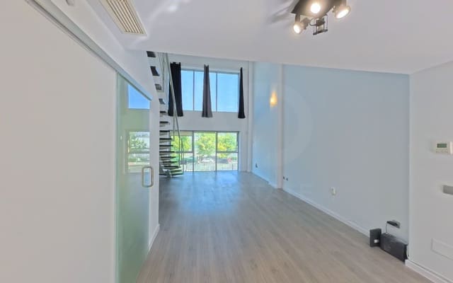 1 soverom Loft til salgs i Madrid by med garasje - € 240 000 (Ref: 9988093)