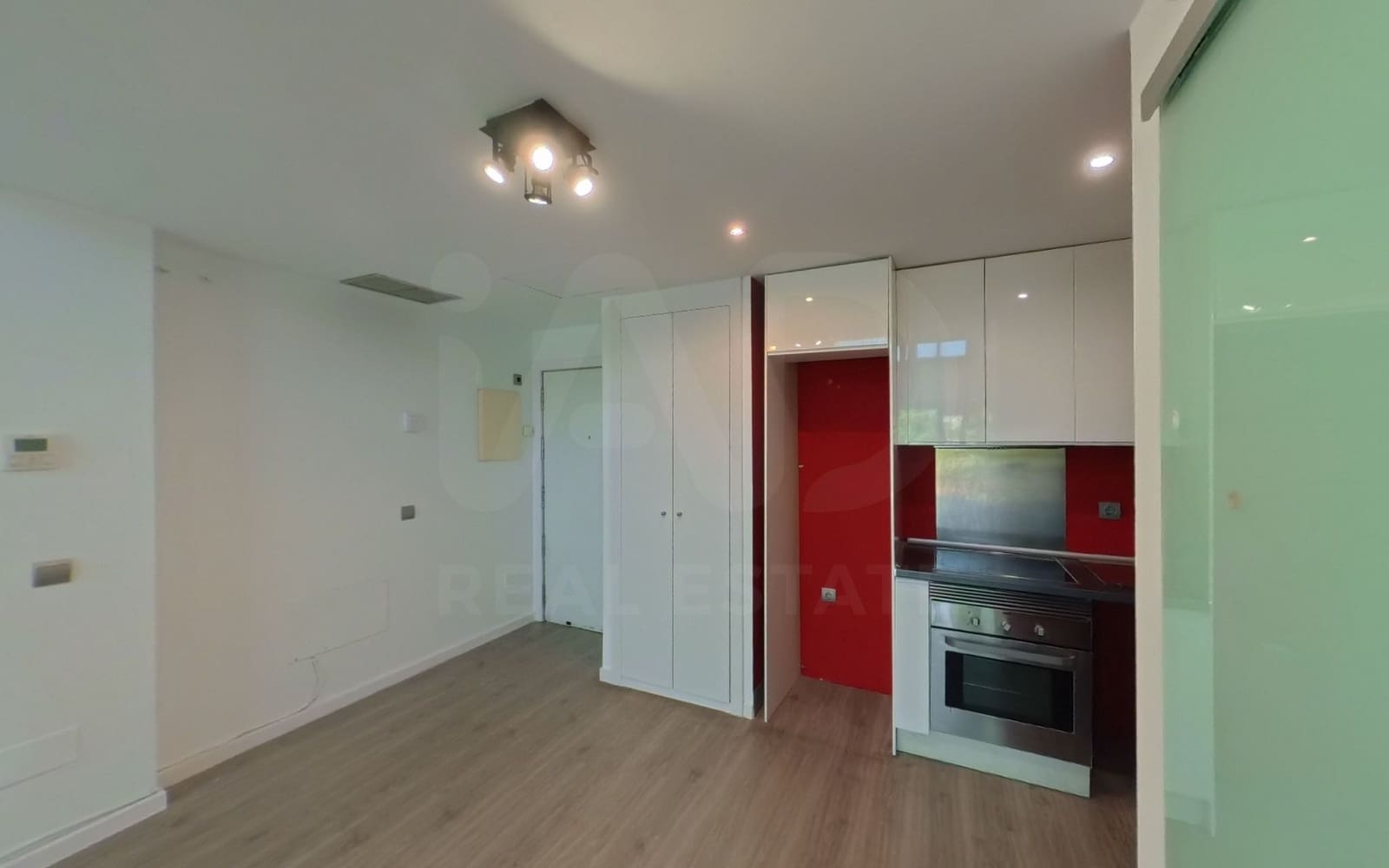 1 sypialnia Loft na sprzedaż w Miasto Madryt z garażem - 240 000 € (Ref: 9988093)
