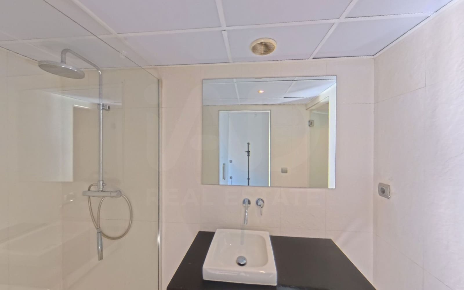 1 sypialnia Loft na sprzedaż w Miasto Madryt z garażem - 240 000 € (Ref: 9988093)