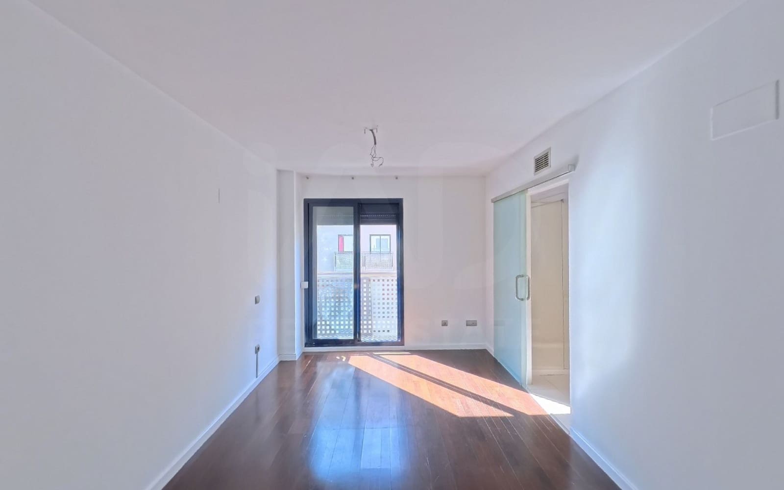 1 sypialnia Loft na sprzedaż w Miasto Madryt z garażem - 240 000 € (Ref: 9988093)