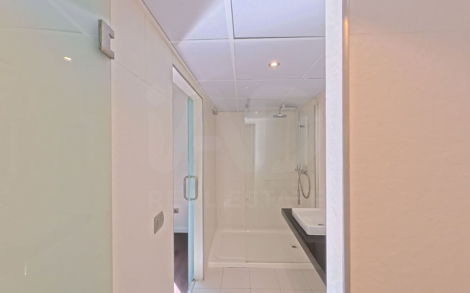 1 sypialnia Loft na sprzedaż w Miasto Madryt z garażem - 240 000 € (Ref: 9988093)
