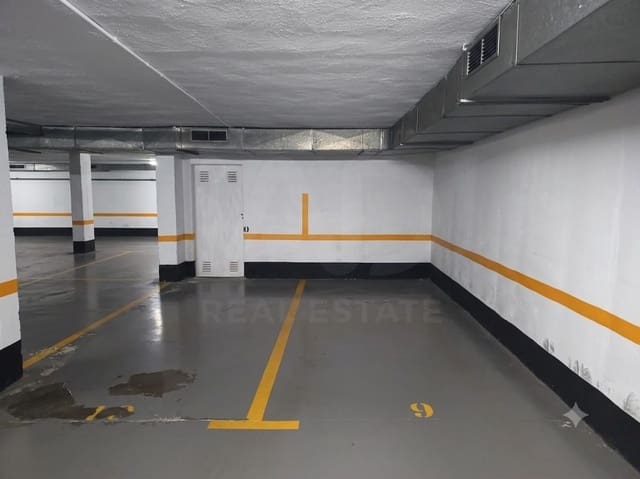Garasje til salgs i Apostol Santiago, Madrid by - € 20 815 (Ref: 9988094)