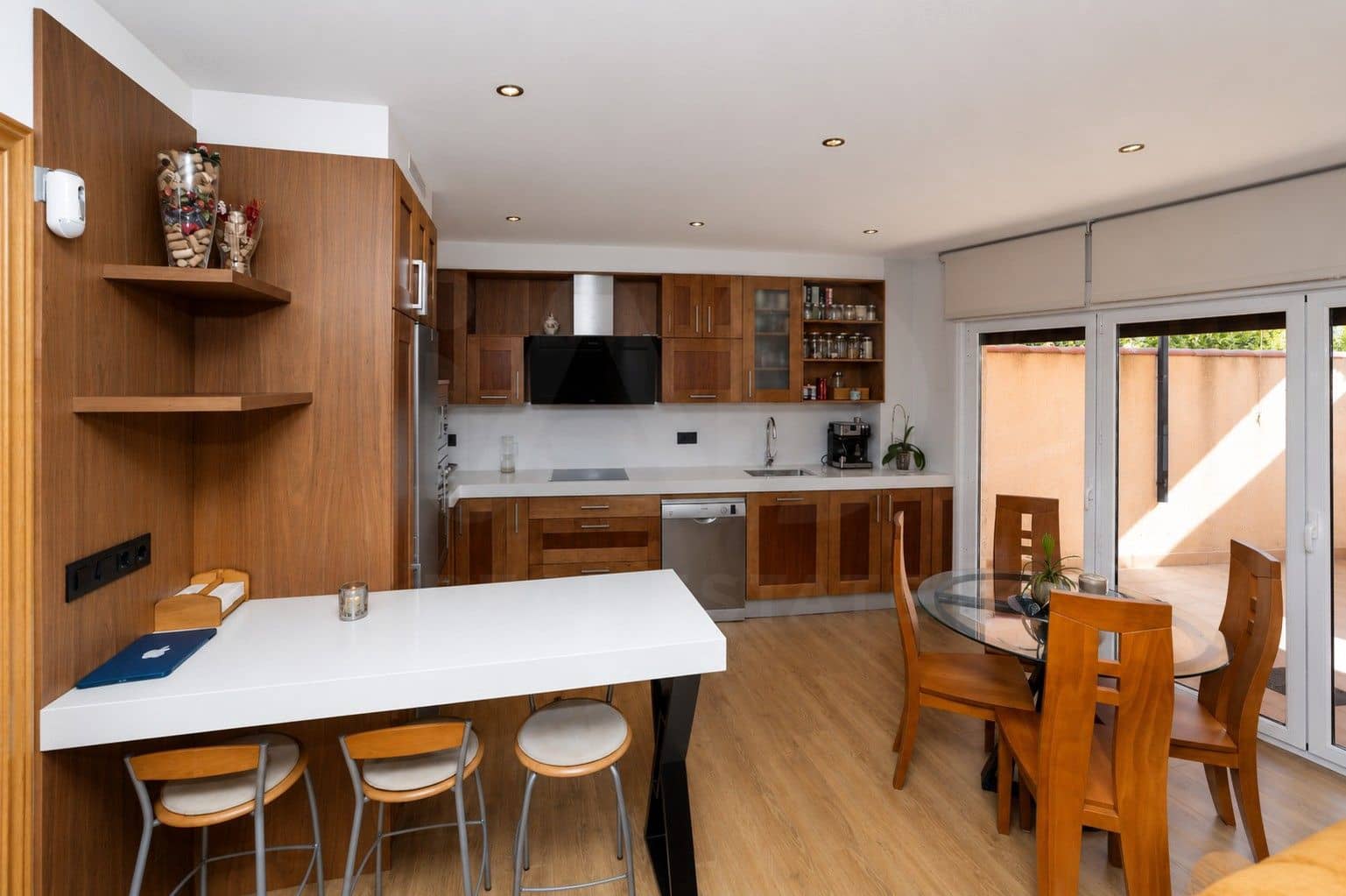 4 chambre Villa/Maison à vendre à Leon ville avec garage - 320 000 € (Ref: 9988097)