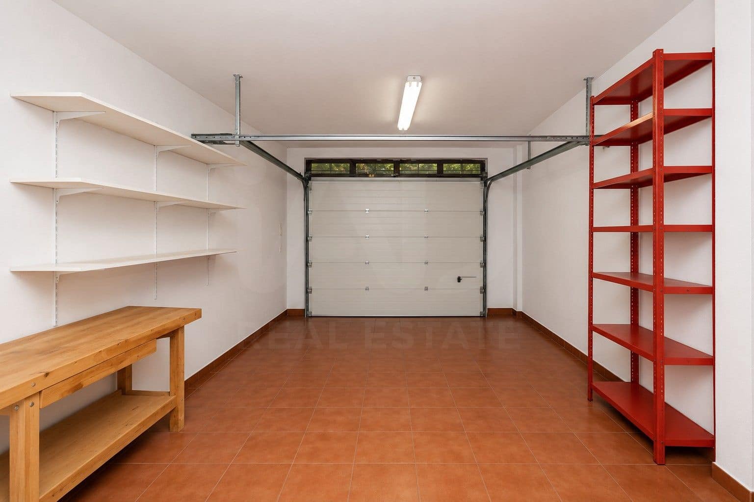 4 chambre Villa/Maison à vendre à Leon ville avec garage - 320 000 € (Ref: 9988097)