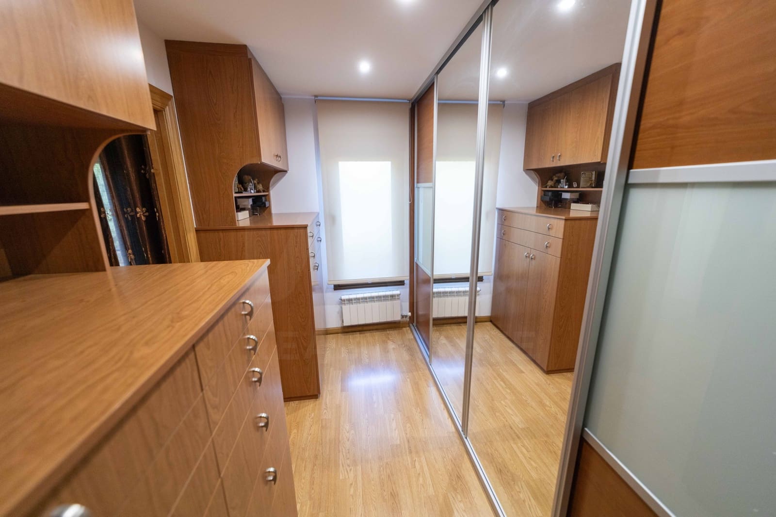 4 chambre Villa/Maison à vendre à Leon ville avec garage - 320 000 € (Ref: 9988097)