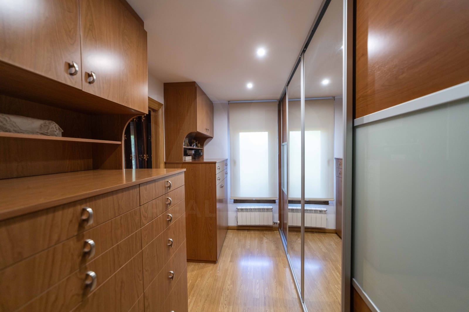 4 chambre Villa/Maison à vendre à Leon ville avec garage - 320 000 € (Ref: 9988097)