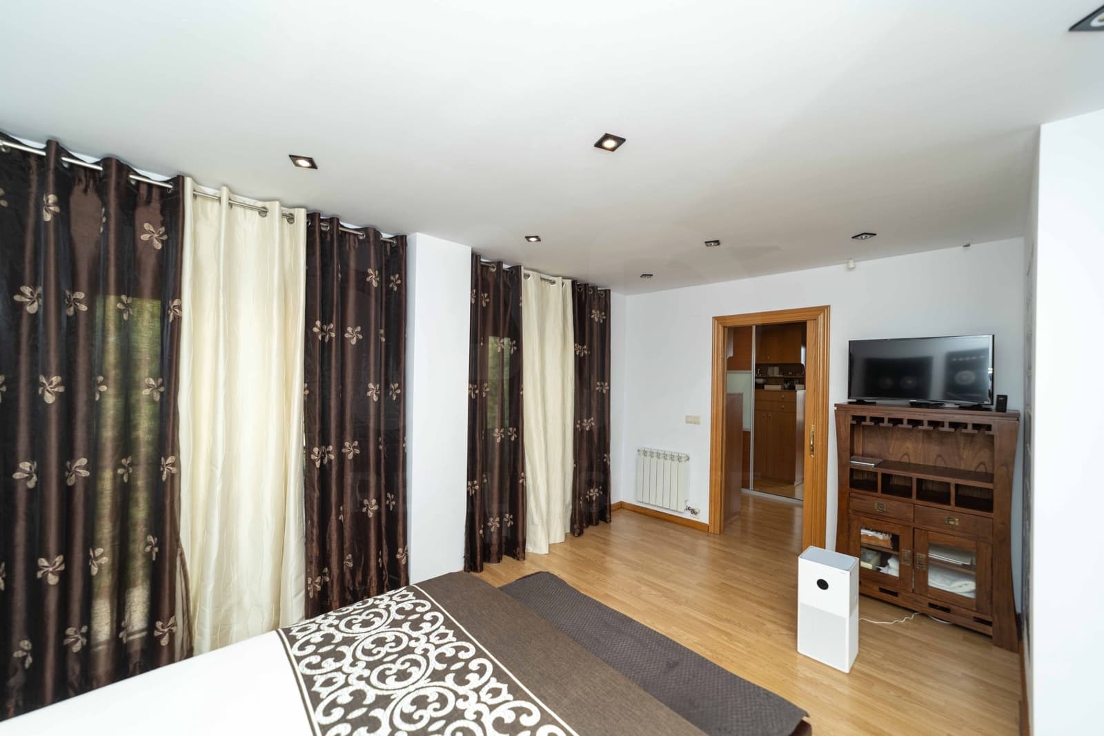 4 chambre Villa/Maison à vendre à Leon ville avec garage - 320 000 € (Ref: 9988097)