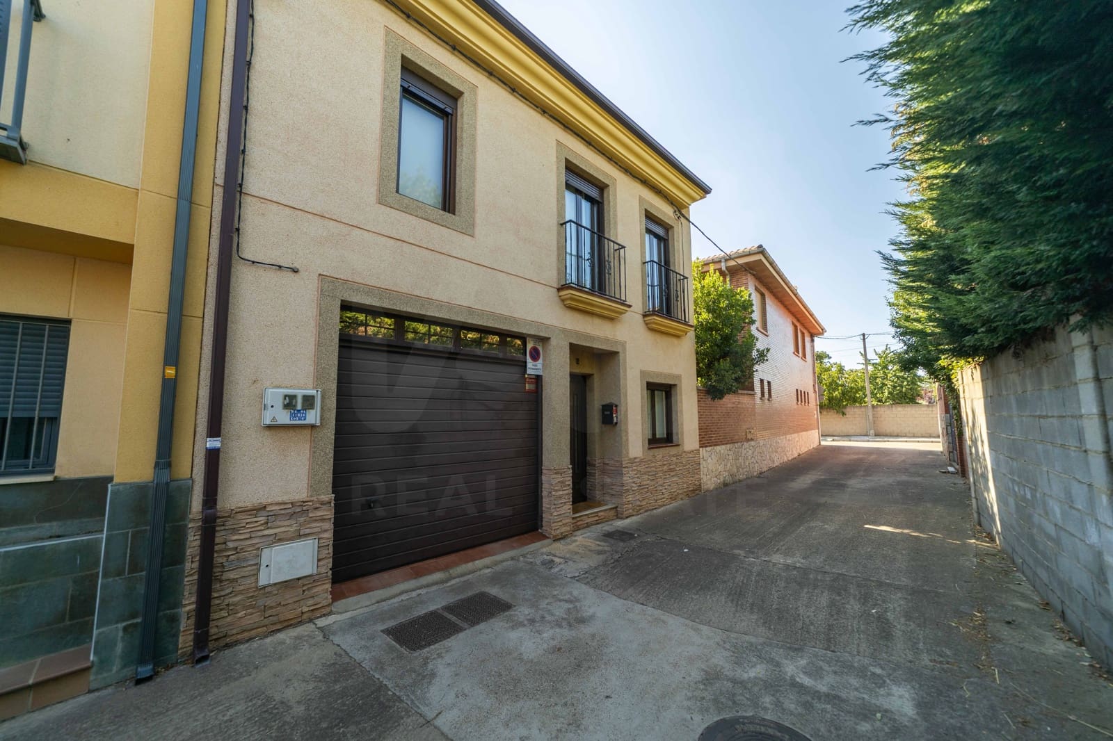 4 chambre Villa/Maison à vendre à Leon ville avec garage - 320 000 € (Ref: 9988097)