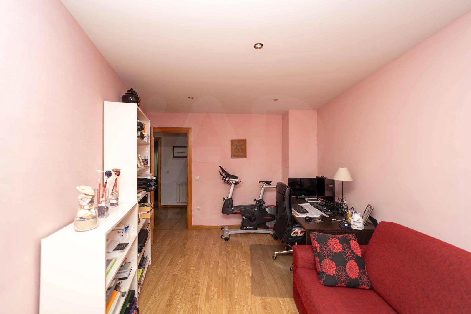 4 chambre Villa/Maison à vendre à Leon ville avec garage - 320 000 € (Ref: 9988097)