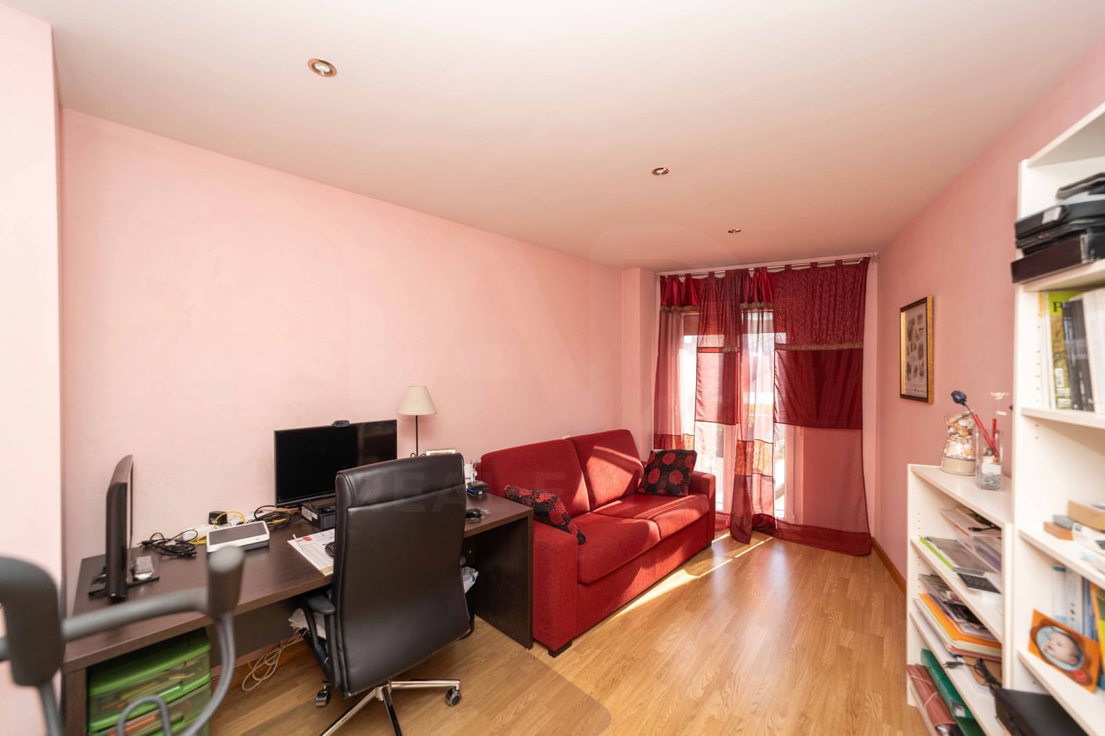 4 chambre Villa/Maison à vendre à Leon ville avec garage - 320 000 € (Ref: 9988097)