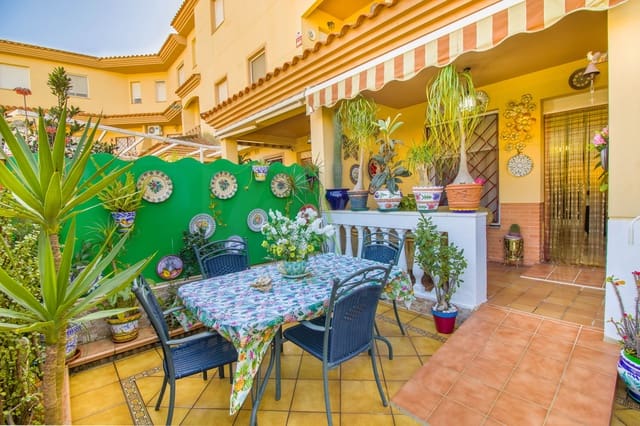 4 soverom Rekkehus til salgs i Huelva by - € 304 000 (Ref: 9988098)